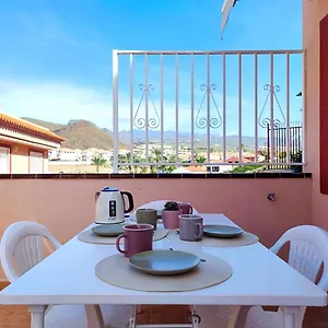 https://los-cristianos-heated-pool-wi-fi-free.tenerifehoteles.net